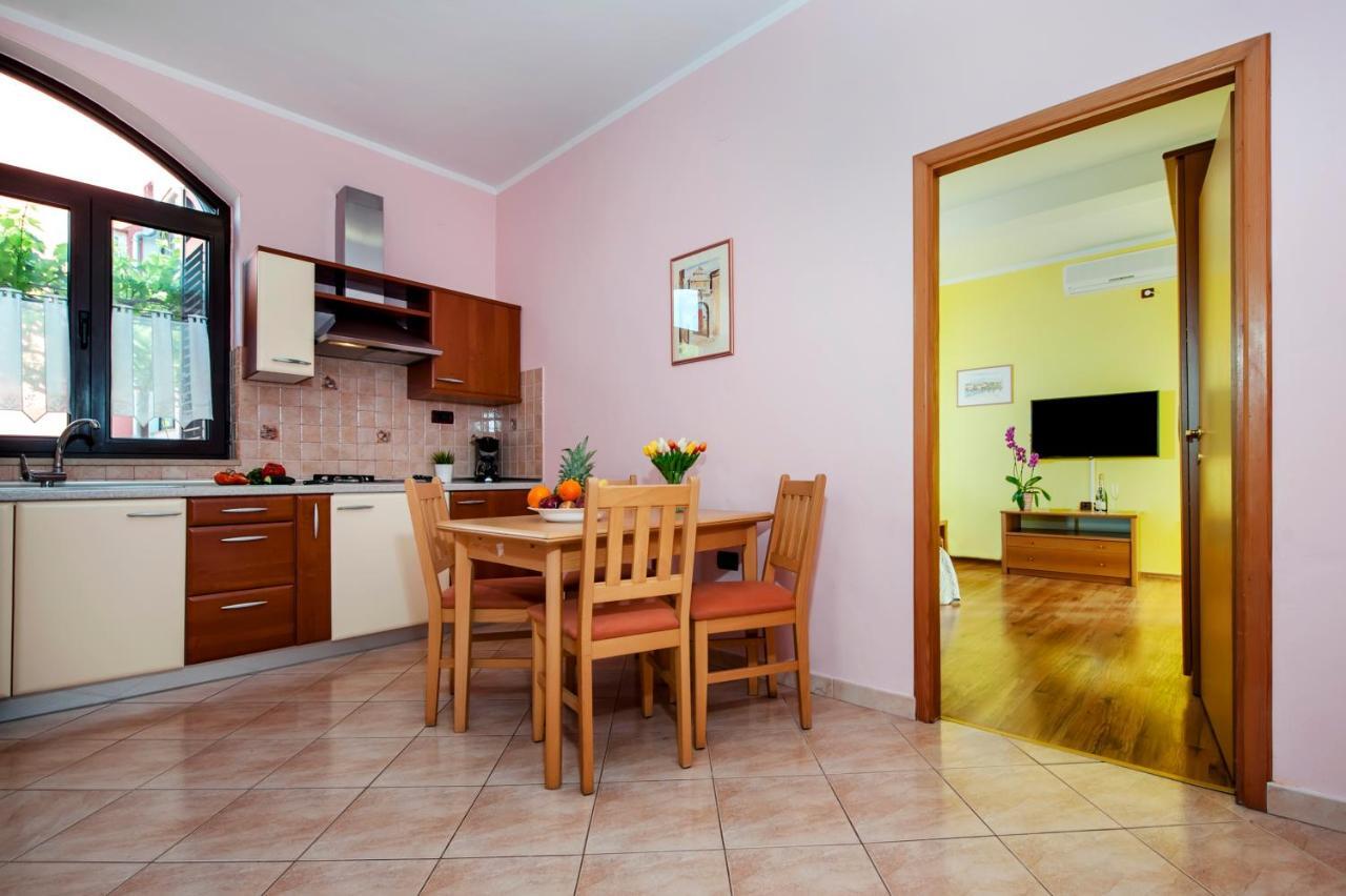 Apartments Modrusan Rovinj Exterior photo