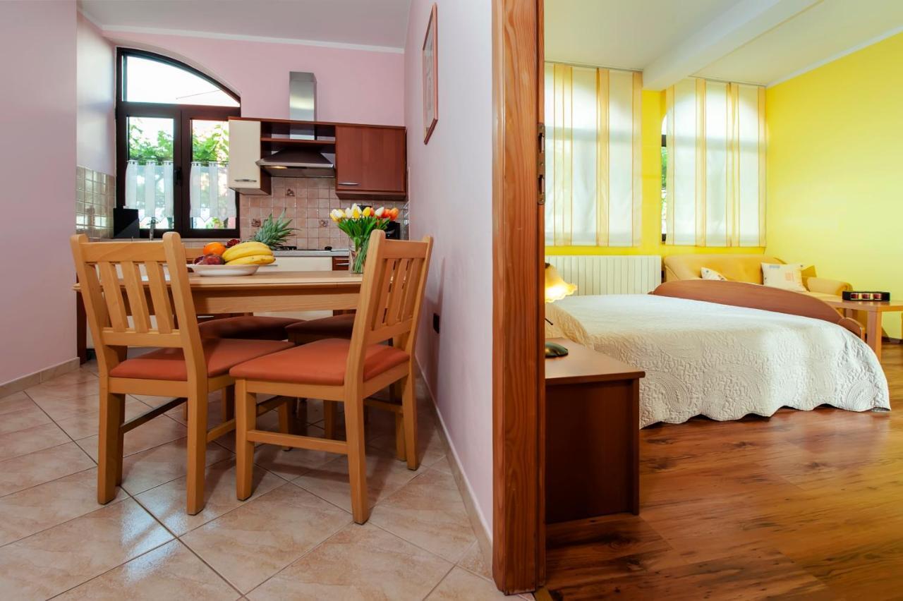 Apartments Modrusan Rovinj Exterior photo